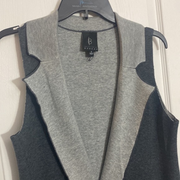 Bobeau • Gray Sweater Cardigan • Sleeveless • Open Front • Small - Picture 2 of 9